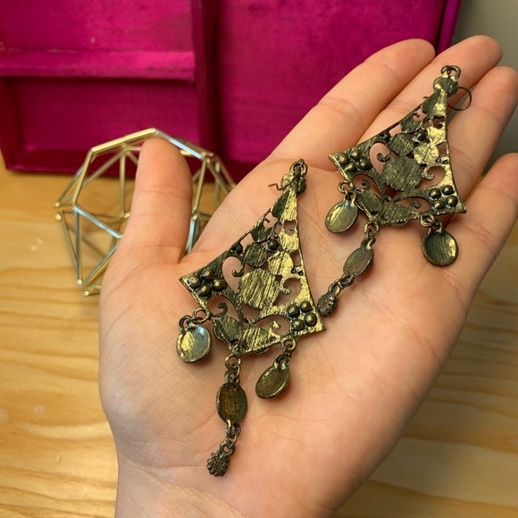 Dangling & Daring Triple Earring Set! - Picture 10 of 10